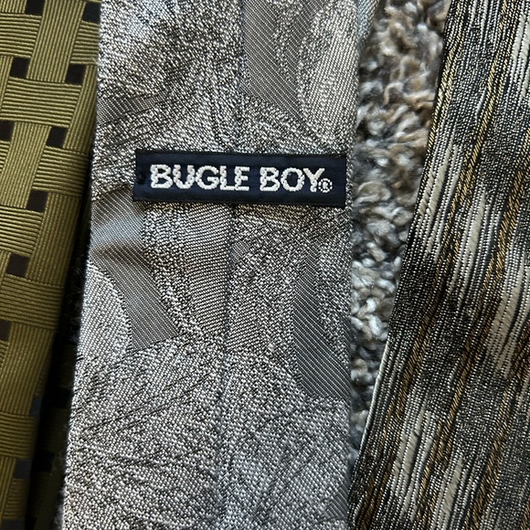 Bundle of 8 men’s vintage ties skinny widths ranging from 1.75”-3” - Picture 8 of 11